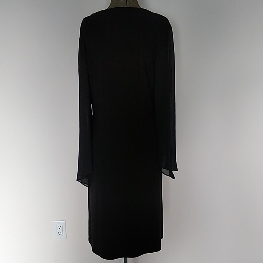 Dress - Picture 4 of 7